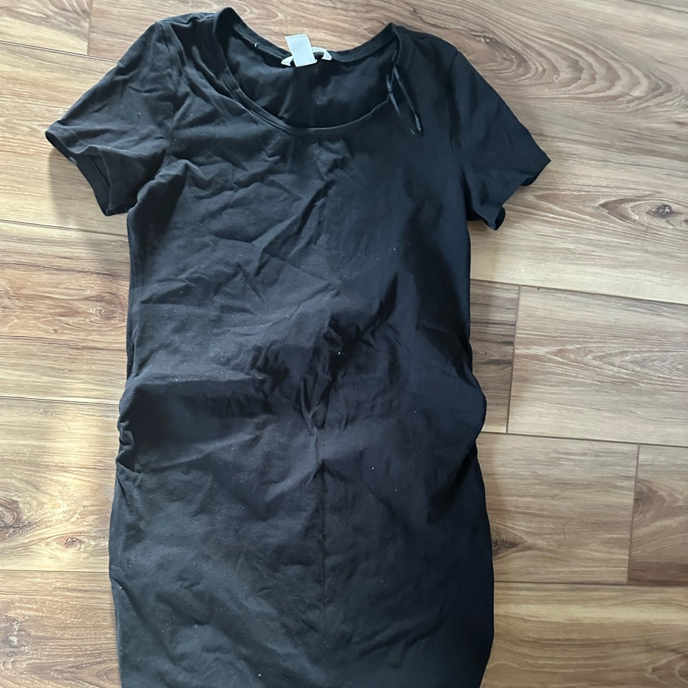 Maternity Mama H&M black  Short Sleeve T-Shirt Dress size small used